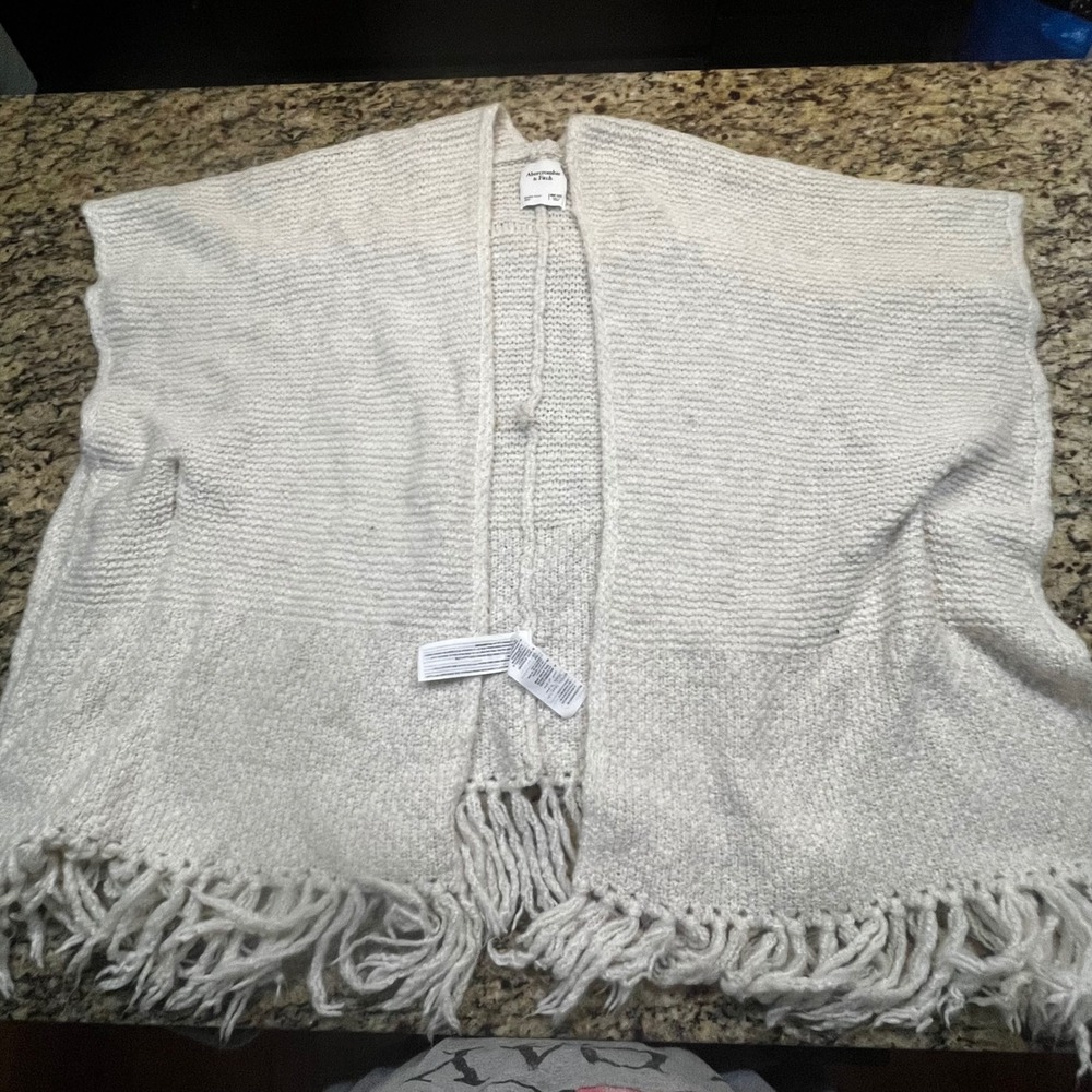 Abercrombie & Fitch Womens Cream Knit Fringe Poncho Wrap One Size Wool Blend‎